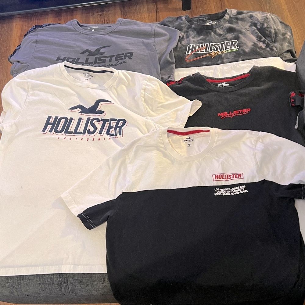 5 mens Hollister tshirts, size large